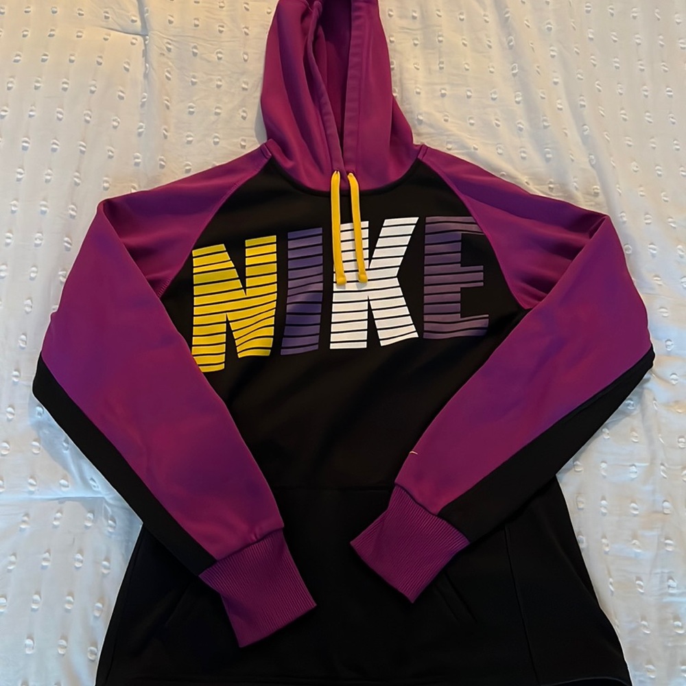 Nike Sweatshirt. Size Small.